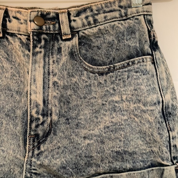 Vintage high waisted jeans shorts - Picture 2 of 3